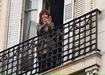 El Tribunal Oral recibió 700 mails con pedidos para visitar a CFK