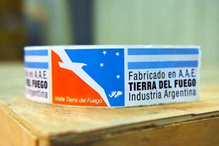 Ya podés comprar celulares y televisores más baratos en Argentina