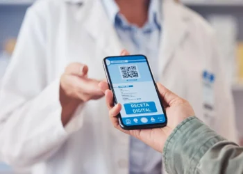 ¡Adiós al Papel! 📲 La Receta Electrónica ahora es obligatoria para ¡Todo!