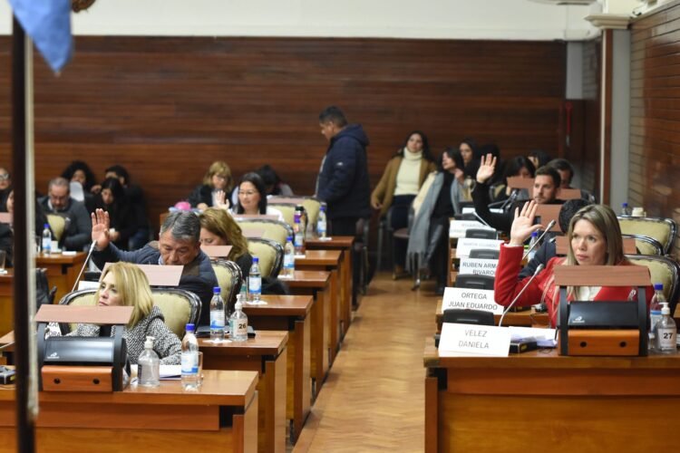 PJ en llamas: solo el rivarolismo acompañó proyecto de repudio por la detención de CFK