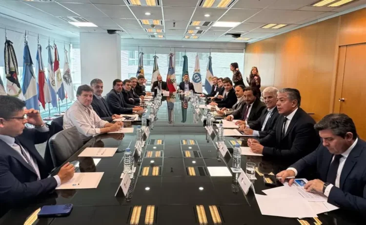 Giro Político: Diez gobernadores rechazan proyectos de aumento jubilatorio y discapacidad