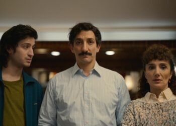 Quién inspiró a Olegario Salas, el fotógrafo de la serie Menem