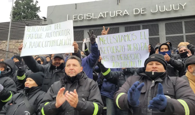 Inspectores de Tránsito reclamaron en la Legislatura