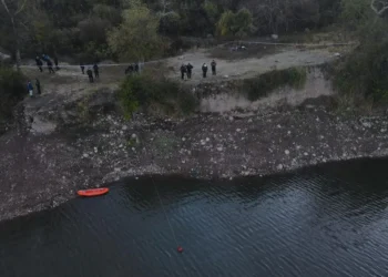 Tragedia en el dique Los Alisos: Hallan el cuerpo del joven que cayó al agua con su auto