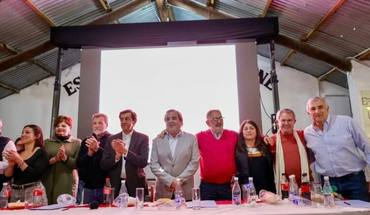 Jujuy Crece cerró estrategia con una clara división entre Sadir y Morales