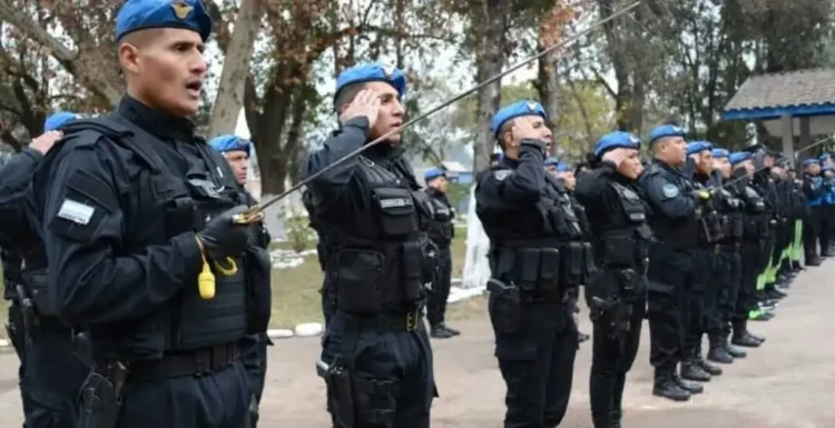 Jujuy evalúa extender la edad de retiro para policías y penitenciarios