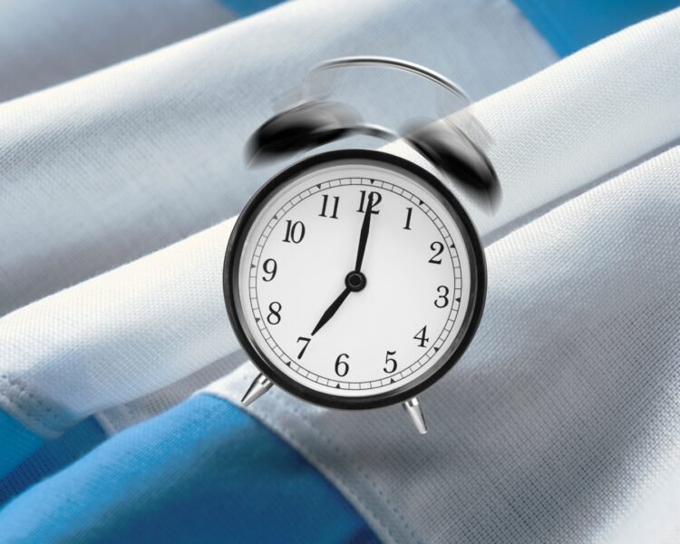 Argentina a un paso de cambiar de hora: ¿atrasamos o adelantamos los relojes?