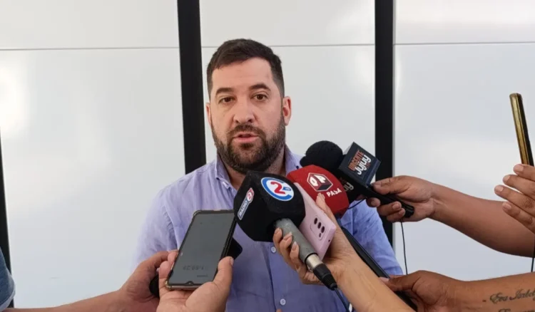 Alfredo Gonzáles no cree en las «Las soluciones ‘mágicas’ de los políticos tradicionales”