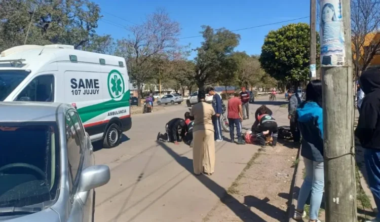 Una mujer embarazada se tiró de una moto en movimiento tras ser amenazada por su pareja