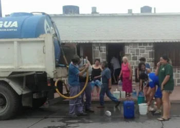 Así es el reparto de agua por el corte de servicio en San Salvador de Jujuy