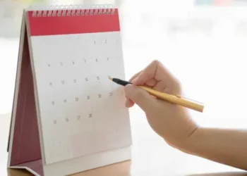 Se oficializó el traslado del feriado del 12 de octubre