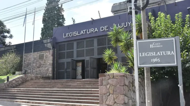 Moisés presentó un Amparo en contra de la Ley que permite la privatización de empresas estatales en Jujuy