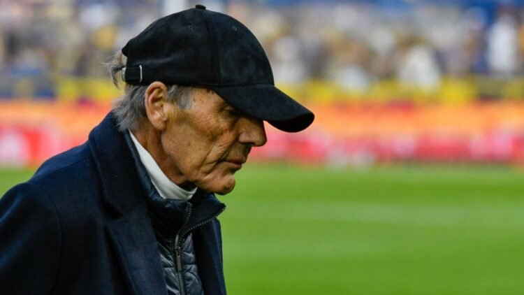 ¿Qué tiene Russo? La preocupación por la salud del DT de Boca