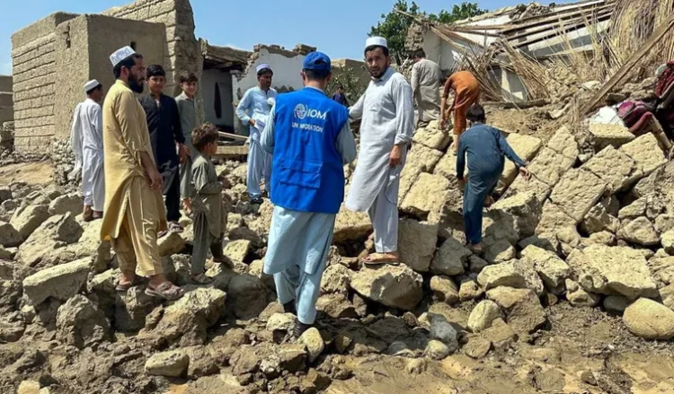 Terremoto de magnitud 6.0 deja cientos de muertos y miles de heridos en Afganistán