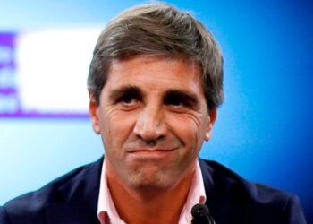 Caputo desmiente rumores sobre cambios en el esquema cambiario tras las elecciones