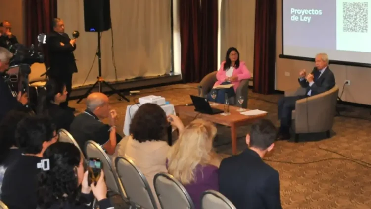 Elecciones legislativas: Pedro Pascuttini presentó su plataforma de proyectos de ley