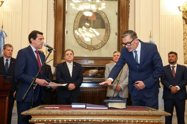 Tras el escándalo Lello Sánchez, el Gobierno intenta bajar el precio al hecho y ya hay nuevo Procurador