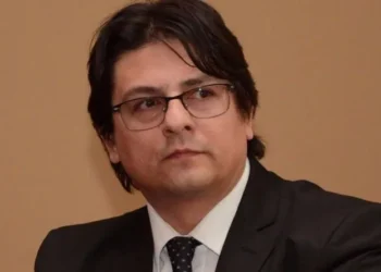 En medio de un escándalo, renunció el Procurador del MPA Sergio Lello Sánchez