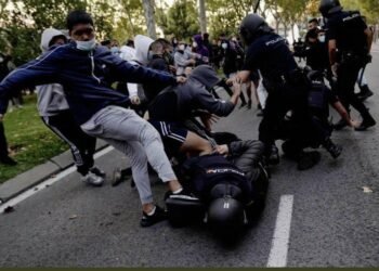 Violencia e inseguridad en barrio Belgrano: Dos detenidos por atacar a policías con piedras