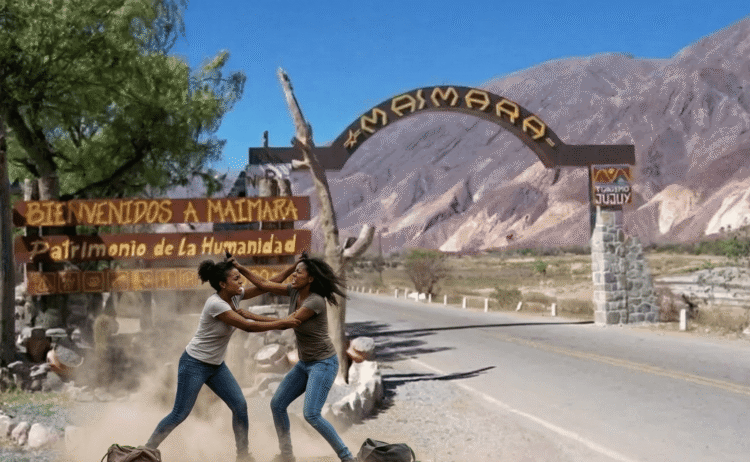 Una que se levantó tranqui: Madre golpeó a la tutora de otro alumno