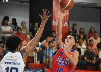 Empezaron con el pie izquierdo: Jujuy Básquet perdió ante Villa San Martín