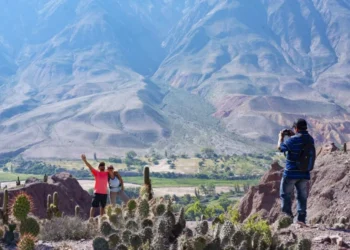 ¿Con los bolsillos llenos o turismo gasolero? Durante el fin de semana largo más de 16 mil Turistas visitaron Jujuy
