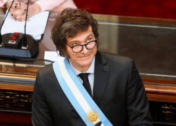 Milei subió el presupuesto en $2,8 billones para garantizar jubilaciones, salud y seguridad