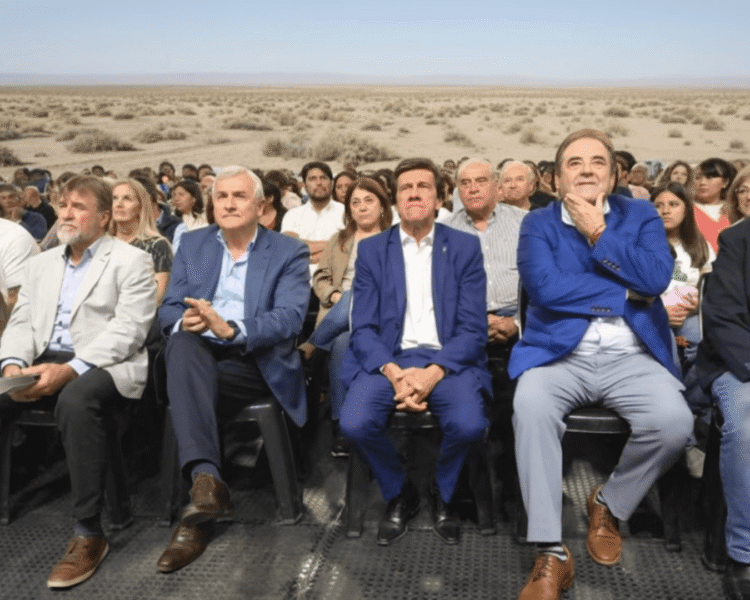 Más solos que Kung Fu: el oficialismo celebró su gestión con una Fede semivacía