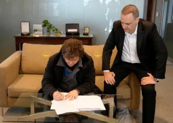 Javier Milei firmó el proyecto de Reforma Laboral que será tratada en el Congreso