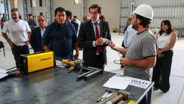 Sadir de paseo: Recorrió el Parque Industrial de Palpalá