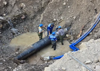 Ni una gota: todavía no vuelve el agua en varios barrios de la capital