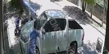 Le cortó la siesta con Arjona al palo y terminó con el parabrisas reventado