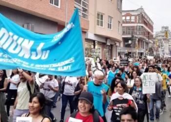 Conflicto universitario en Jujuy: Adiunju denuncia salarios de indigencia y advierte con no iniciar las clases