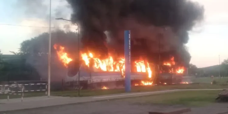 Pánico en el Tren de las Sierras: se incendió una formación con 130 pasajeros a bordo