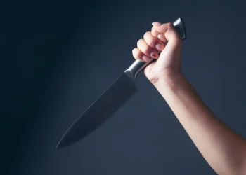 Salida tranqui a bailar: Mujer apuñaló a su pareja dentro de un boliche