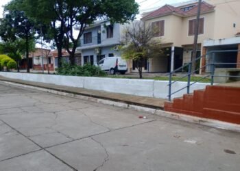 Homenajazo a las mujeres en Libertador: pintaron paredes, escaleras y barandas