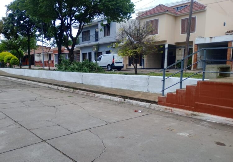 Homenajazo a las mujeres en Libertador: pintaron paredes, escaleras y barandas