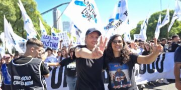 Leila Chaher reapareció lejos de Jujuy y marchó con La Cámpora