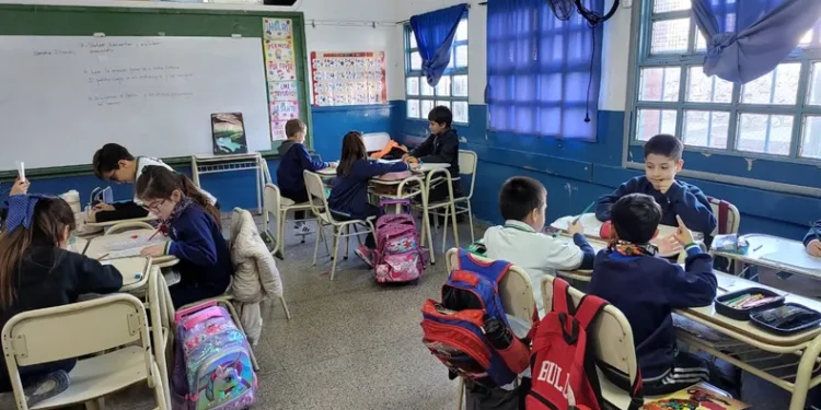 Retorno a las aulas de Jujuy marcado por un fuerte paro docente