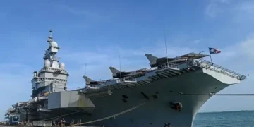 Conflicto internacional: Francia autoriza el uso de sus bases a la Fuerza Aérea de EE. UU.