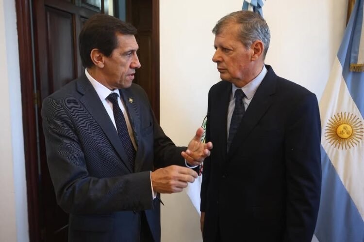 Desde EEUU Sadir aceptó la renuncia de Pulleiro