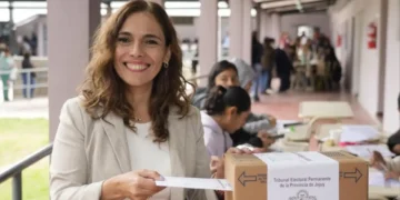 La tratan de traidora: La Campora exige la renuncia de la diputada Noemí Isasmendi