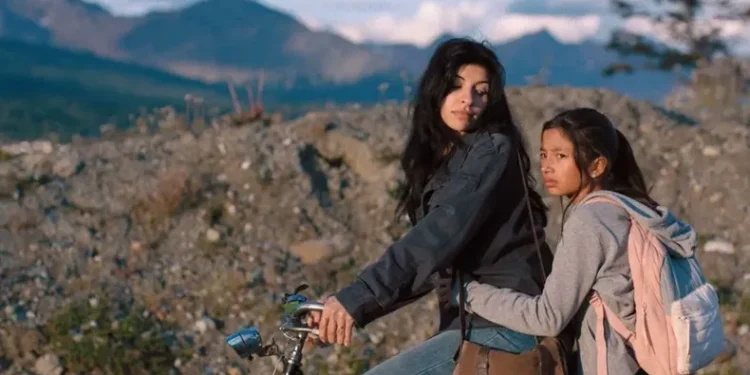 Cazzu debuta en el cine con «Risa y la cabina del viento»