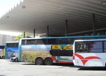 Aumento del boleto en el transporte de media distancia y horarios especiales por el 1 de mayo en Jujuy