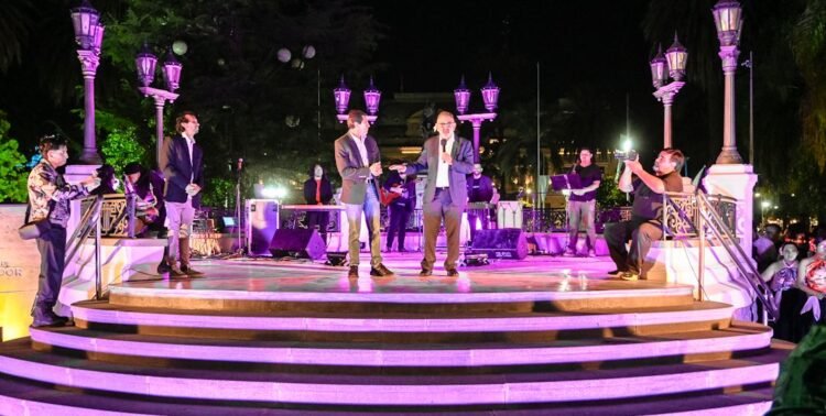 Se reinauguró la histórica glorieta en Plaza Belgrano con servicios modernos y accesibilidad