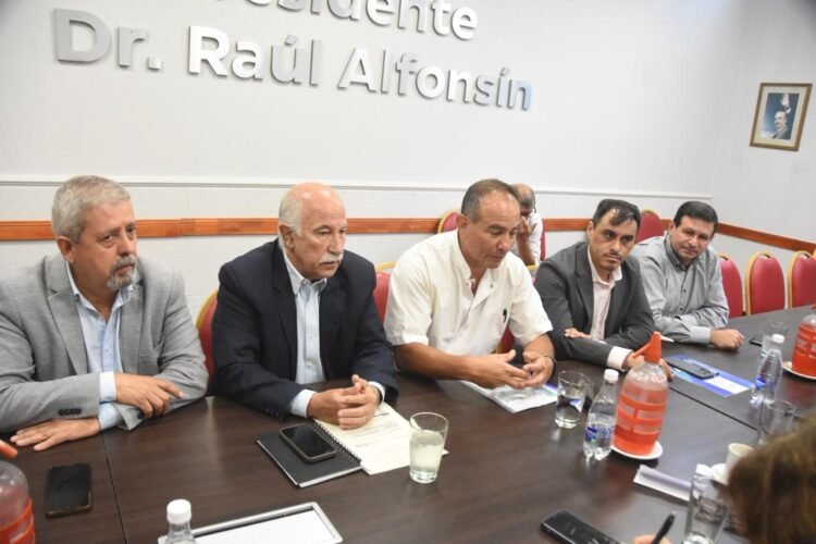 El diputado Mario Fiad denunció falta de vacunas antigripales y desatención de la salud pública