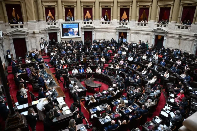 Diputados debate la reforma de la Ley de Glaciares en una sesión decisiva