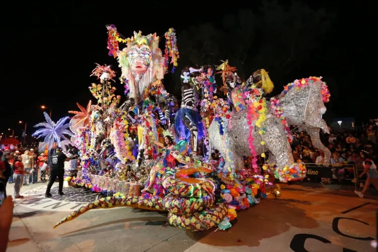 Con gran esfuerzo: Alumnos de la Escuela Técnica de Palpalá recudan fondos para la carroza