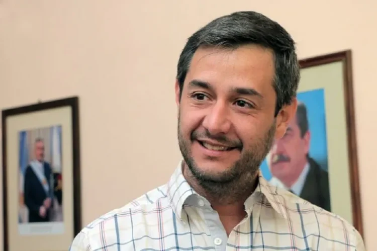 Pablo Palomares asumiría la presidencia del Ente Autárquico Permanente en tras la renuncia de Martín Meyer