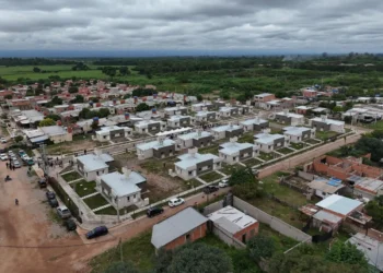 El Gobierno de Jujuy entregó 40 viviendas en Calilegua